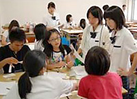 ゲームを通して貿易の仕組みについて学ぶ