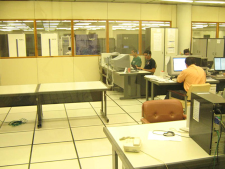 図2:スーパー・コンピューター室