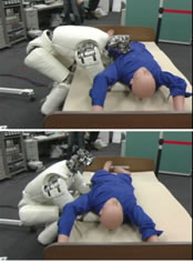 写真：66kgの人体模型の引き寄せ動作