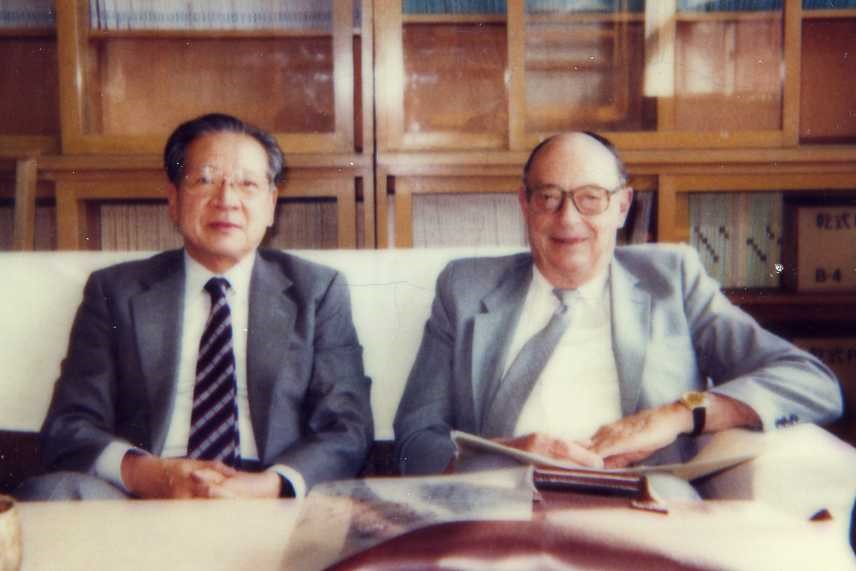 1. Prof. Sadao Nakajima and Prof. John Bardeen (in May 1986 at the Institute for Solid State Physics, The University of Tokyo).