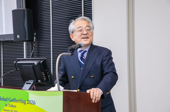 開会の挨拶をする杉野剛 日本学術振興会理事長