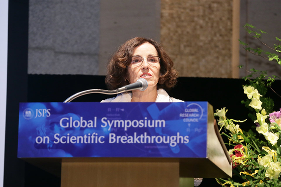 Photo of a symposium session