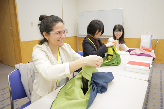 日本文化体験（風呂敷）