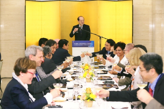 Photo of a symposium session