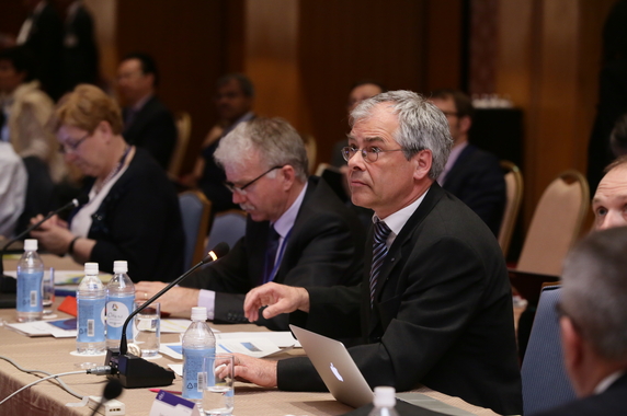 Photo of a symposium session