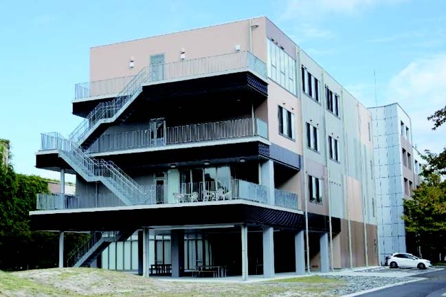 九州工業大学リーフレット_R7