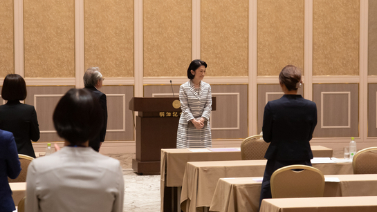 会場に到着された秋篠宮皇嗣妃殿下のお写真