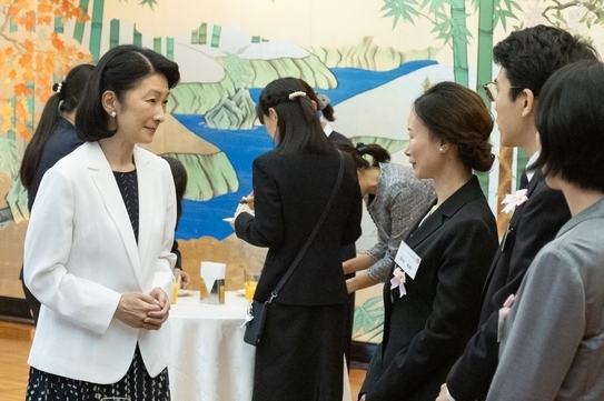 Photo of Princess Akishino with RPD Fellows at the reception