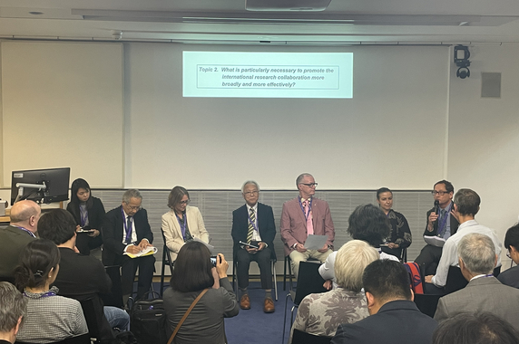 Panel discussion with intellectuals