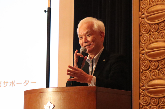 Dr. HAMAGUCHI, Chief Supporter of J-PEAKS’ Accompanying Team, pr